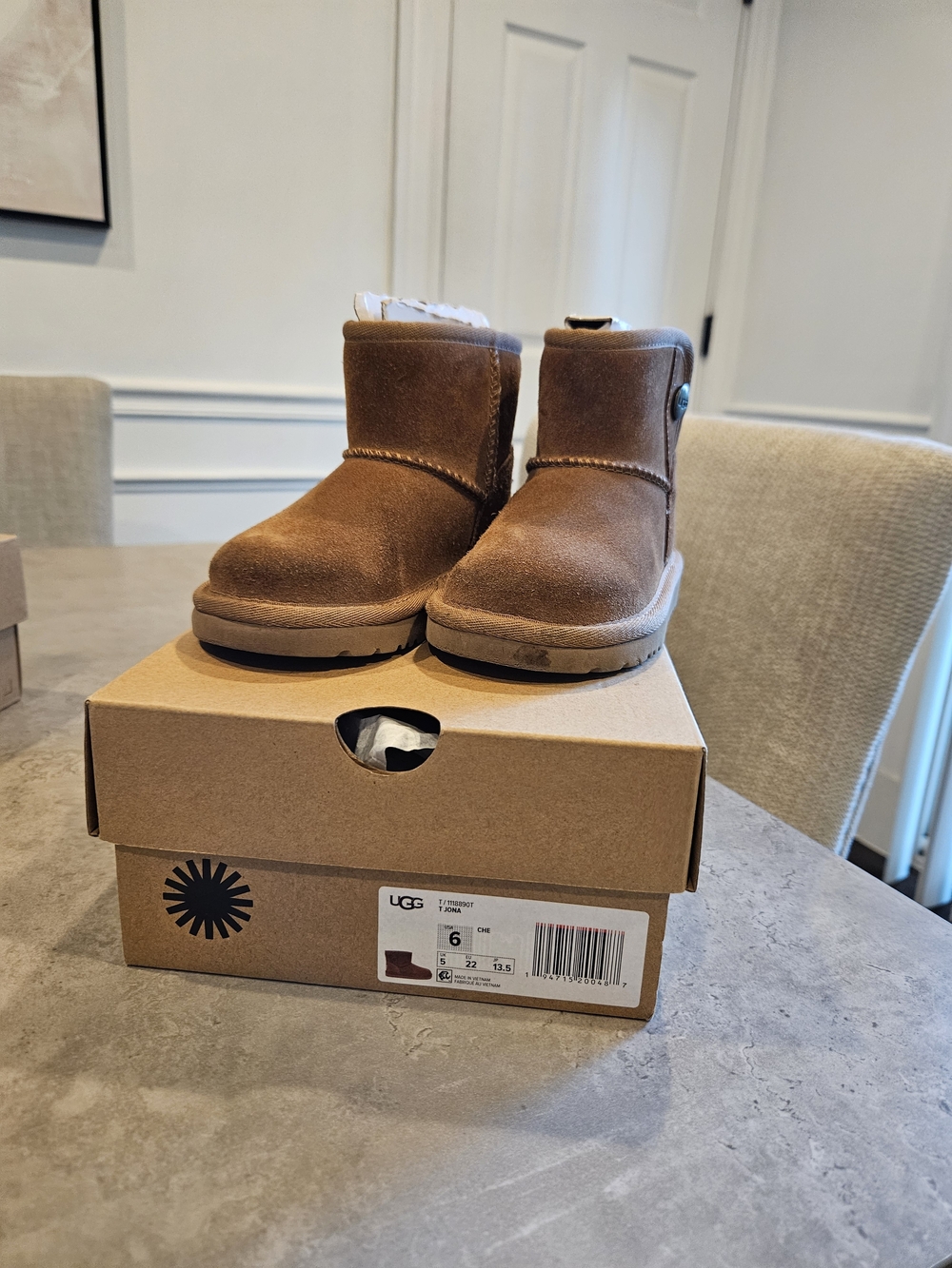 UGG Kids Chestnut Short Suede Button Boot